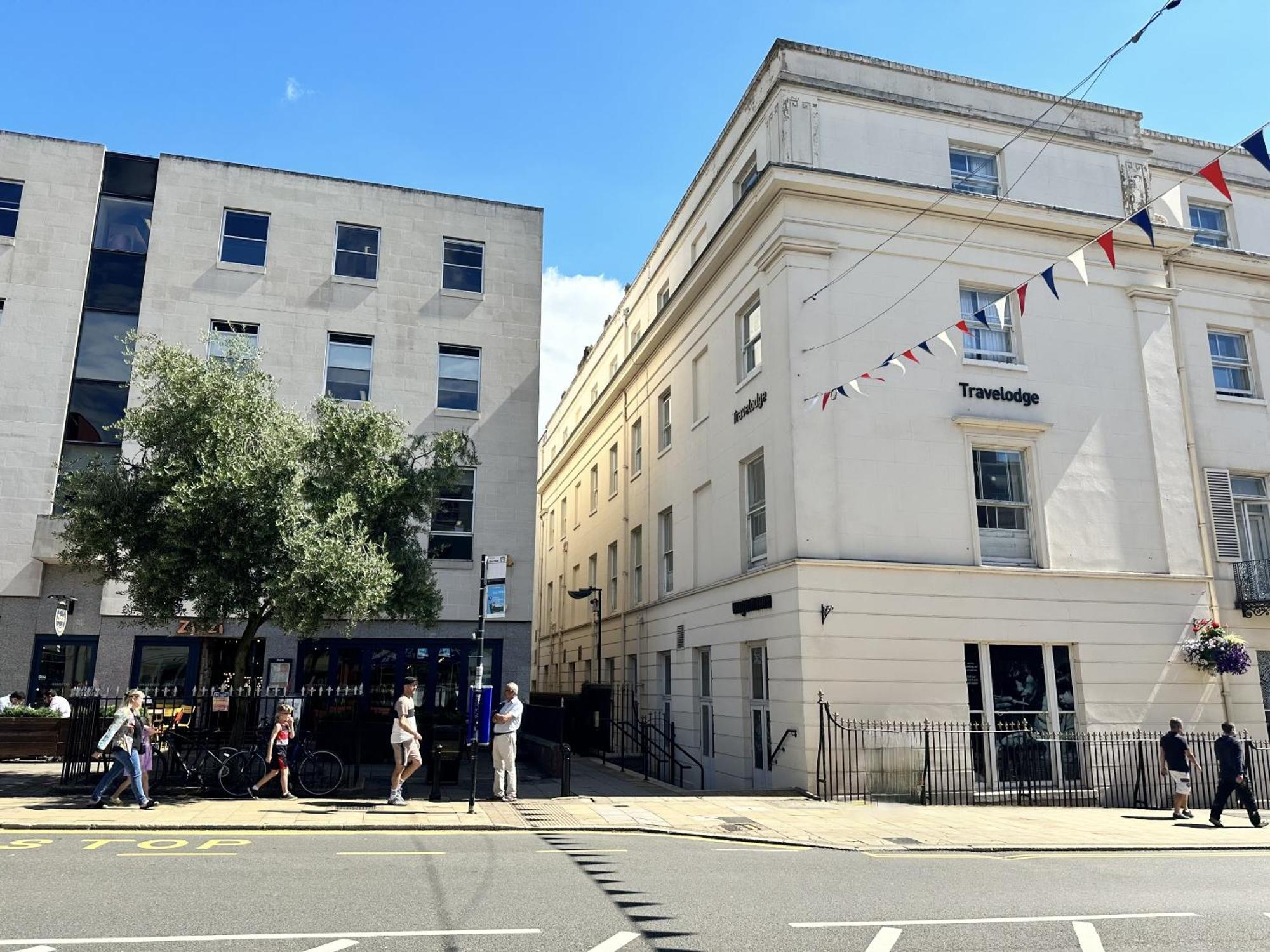 Stunning 2-Bed Town Centre Apartment - Hosted By Hutch Lifestyle Leamington Spa Extérieur photo