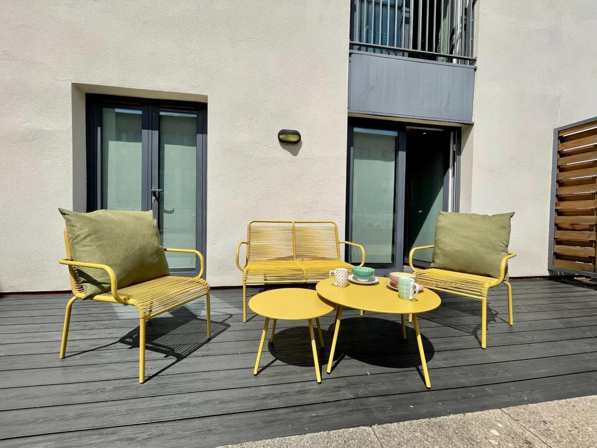 Stunning 2-Bed Town Centre Apartment - Hosted By Hutch Lifestyle Leamington Spa Extérieur photo