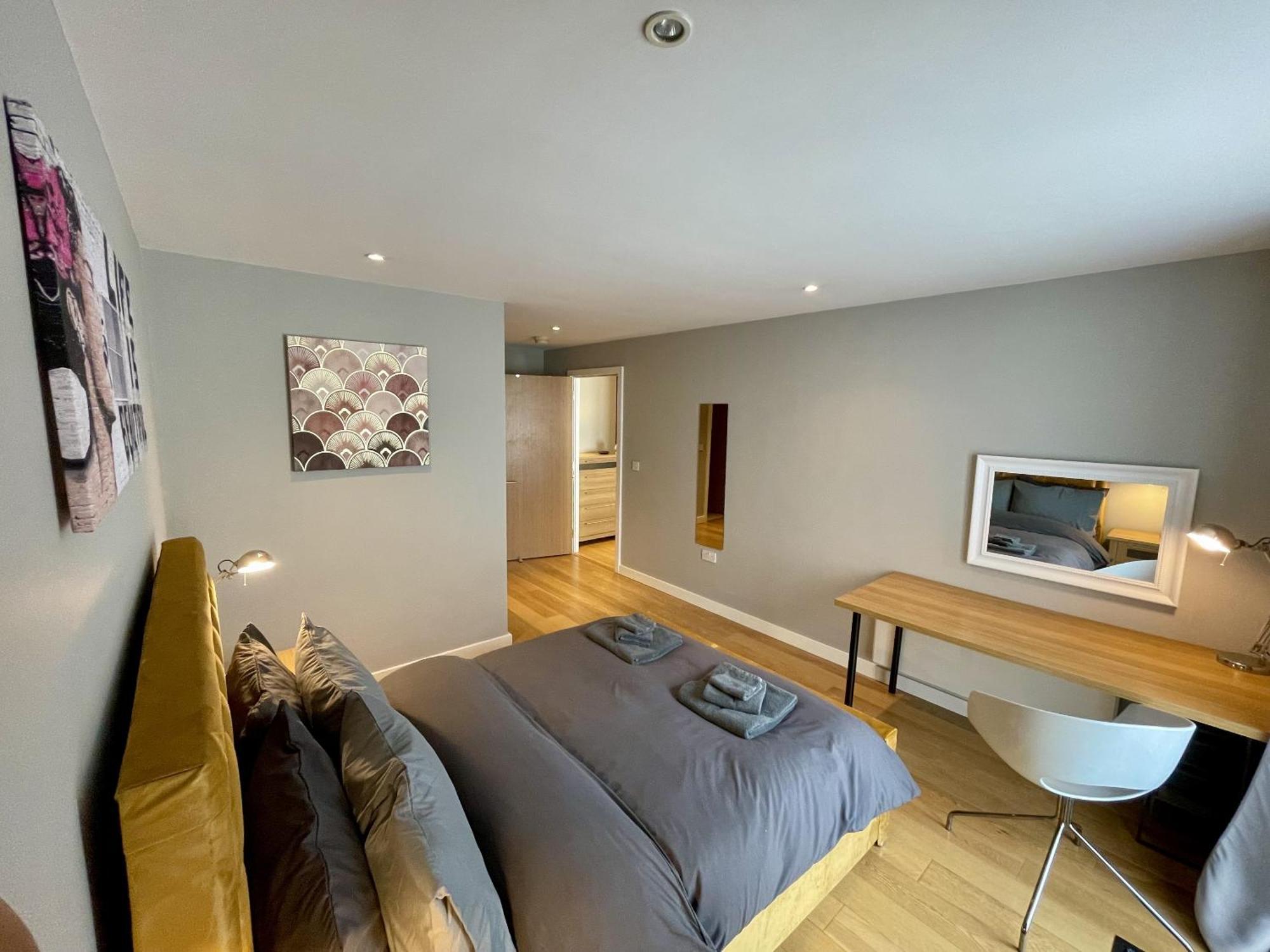 Stunning 2-Bed Town Centre Apartment - Hosted By Hutch Lifestyle Leamington Spa Extérieur photo